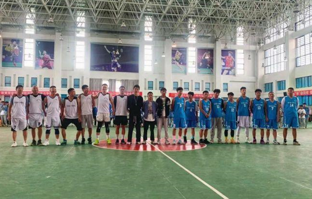 老師VS學(xué)生籃球賽，精彩看過來~