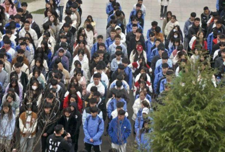 校園消防演練，防范于未“燃”