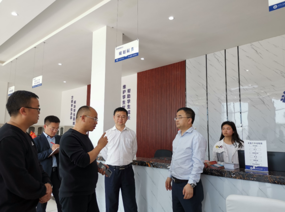 突出學史力行，為學生辦實事解難題 ——畢節(jié)工職院黨委書記李涌到學生事務服務中心、 學生宿舍走訪調研