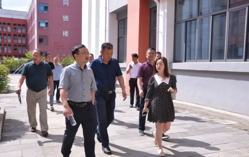 李涌、邱國援帶隊(duì)檢查技能大賽承辦項(xiàng)目準(zhǔn)備情況